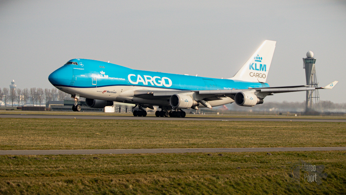 (Canon EOS 77D – EOS R7) Schiphol Airport