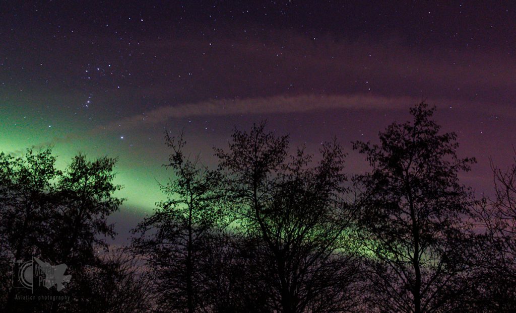 Het noorderlicht boven Nederland leek even op Lapland maar het was gewoon in het mooie Wierden.