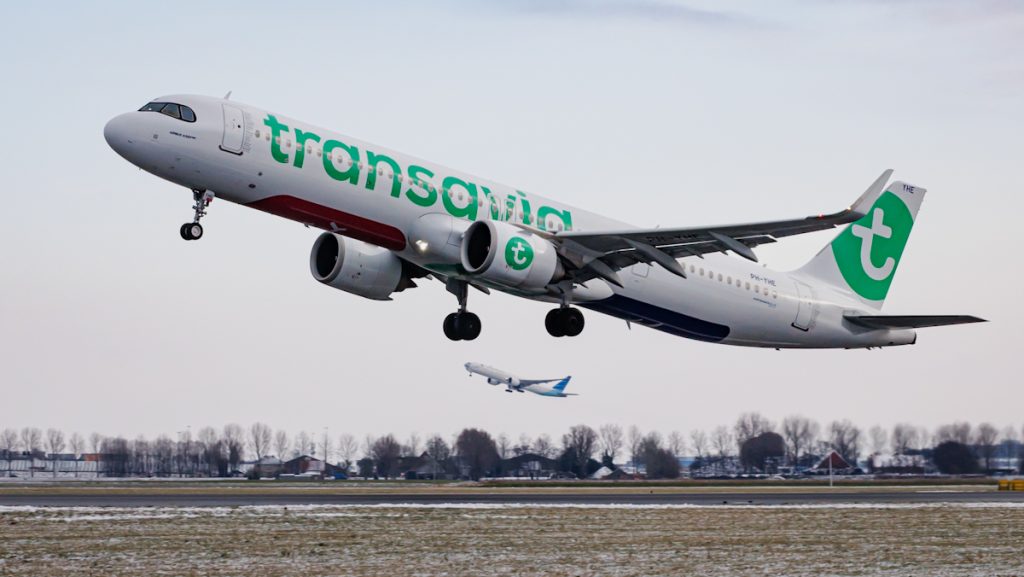 Dubbele take-off vanaf Schiphol Polderbaan.